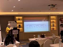 سخنرانی دکتر منیره رحیم خانی استاد گروه علوم آزمایشگاهی در کنفرانس بین المللی بیماری های زنان در دبی